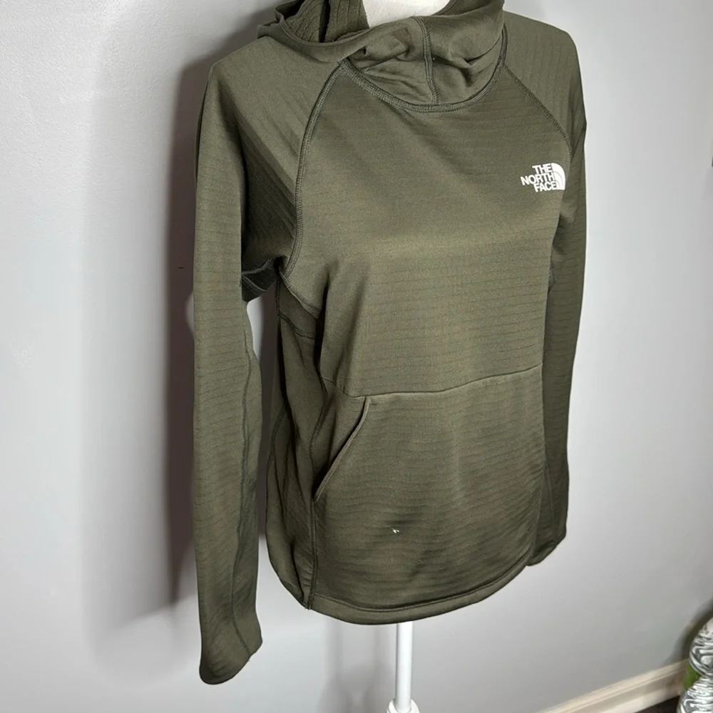 The North Face hoodie size small
